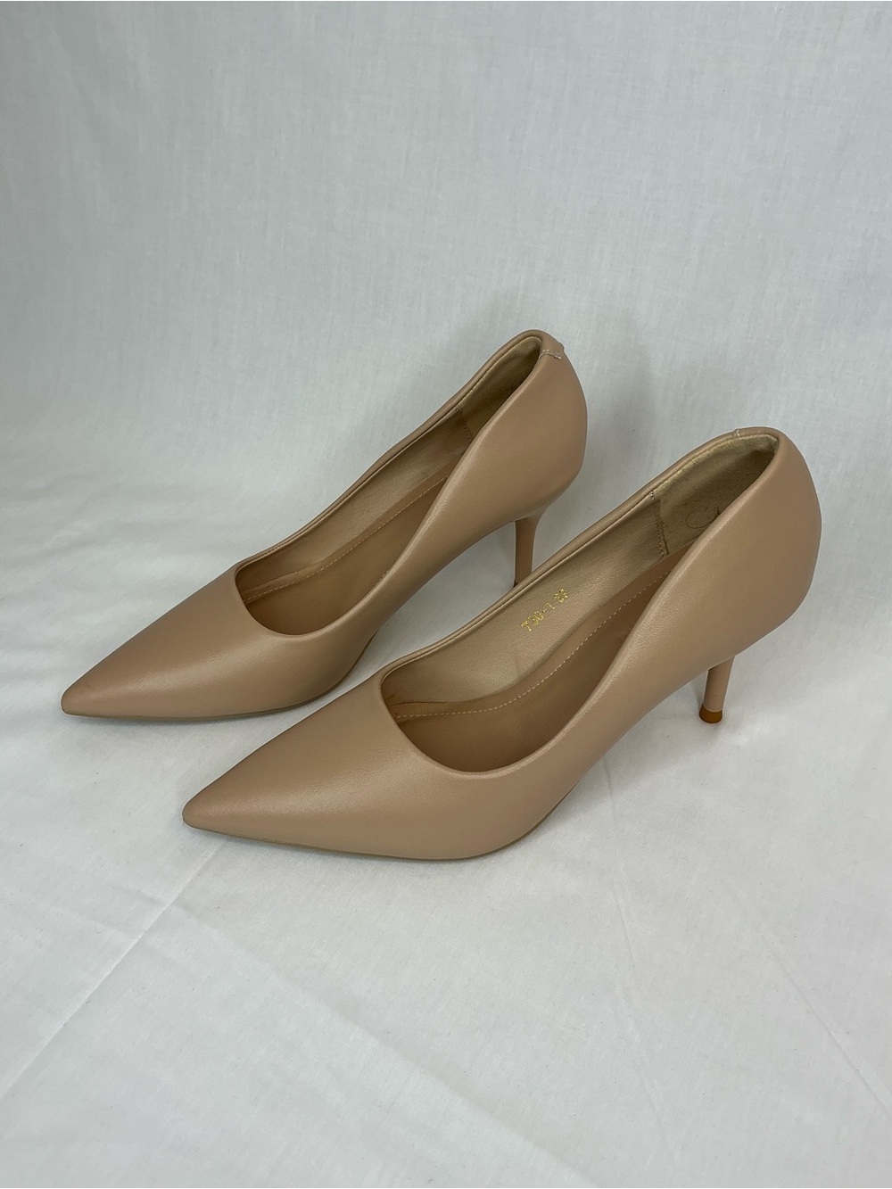 2104 - Nude Pointed-Toe Kitten Heel Pumps - Classic Women's Dress Shoes